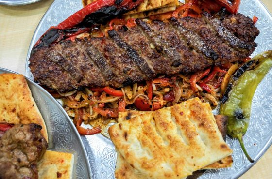 01 Adana Kebap & Lahmacun Taksim