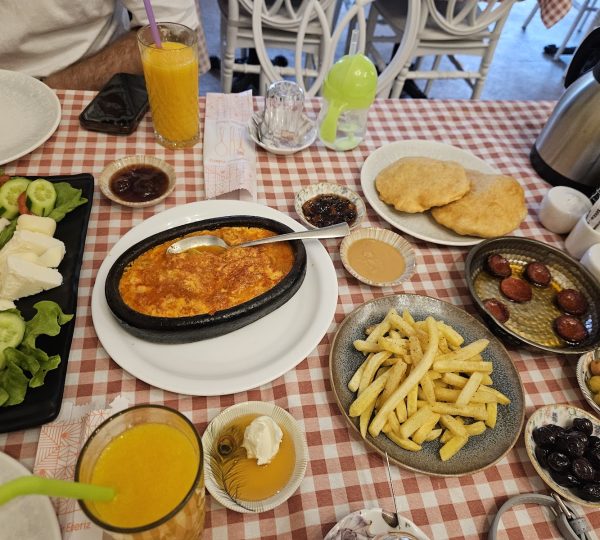 Saranın Bahçesi Kahvaltı